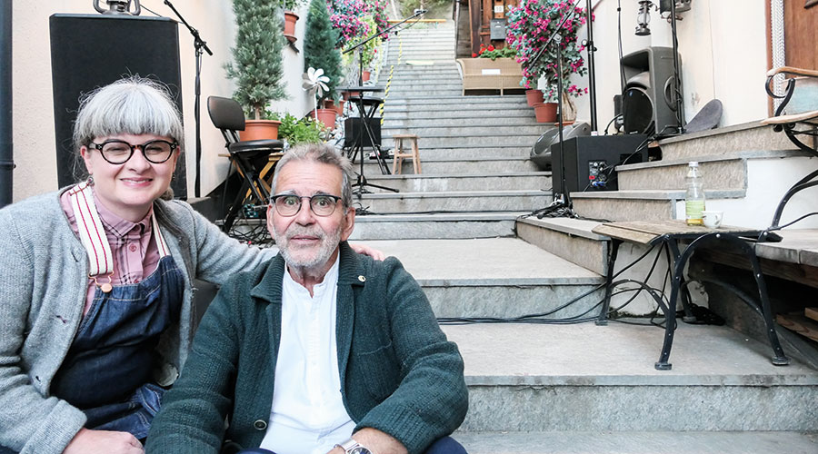 Loni Moser, Norbert Pleifer und die Nachbarn luden zum zweiten Malser Stiegenfest.