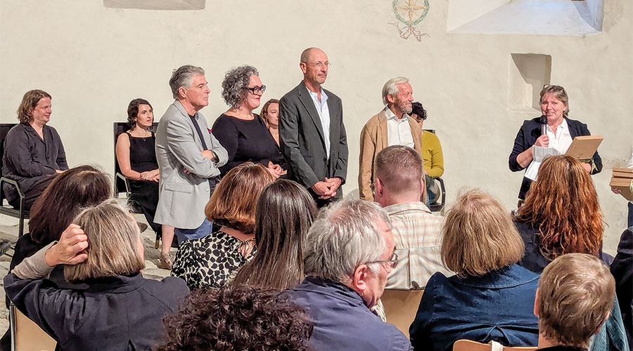 Brigitte Schönthaler würdigte die Männer und die Frau der ersten Stunde: v. l. Ferruccio Delle Cave, Verena Tröger, Andreas Tappeiner, Wilfried Stimpfl. Sie hatten 2007 zusammen mit Ludwig Fabi die erste Ausgabe organisiert. 