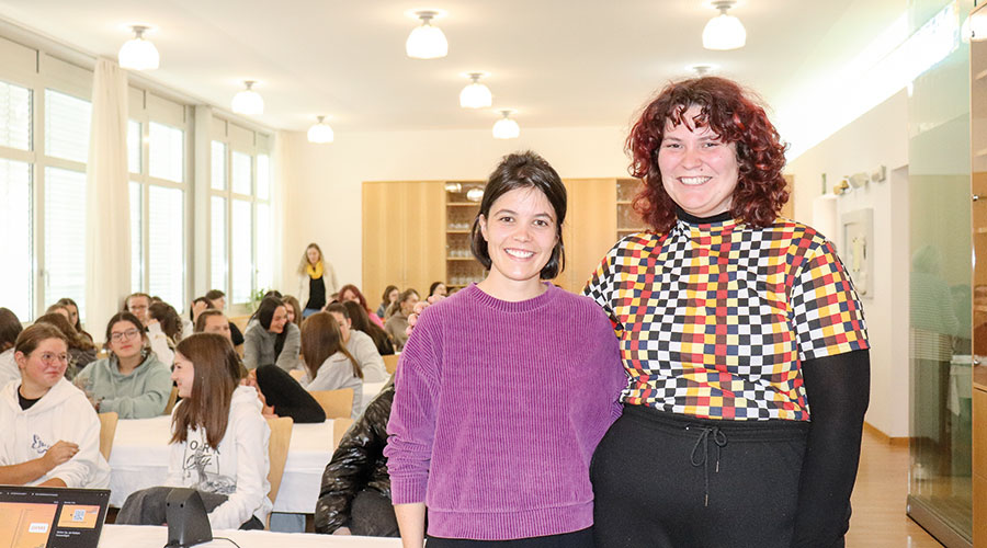 Franziska Blaas, oew und Maya Sophie Goepfert vom Sogym in Brixen zeigten die Klimashow anlässlich des Welternährungstages