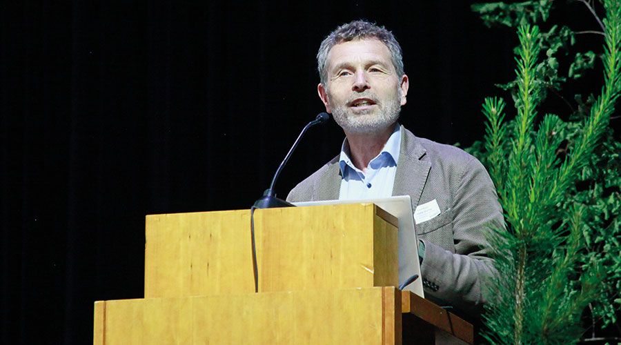 v.l.: Hanspeter Staffler ist gemeinsam mit dem verstorbenen Andreas Feichter Initiator für die Umgestaltung am Vinschger Sonnenberg