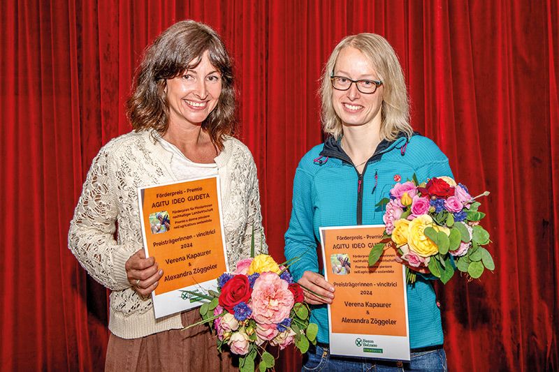 Gewinnerinnen ex aequo des Förderpreis Agitu Ideo Gudeta 2024 v. l.: Alexandra Zöggeler und Verena Kapaurer