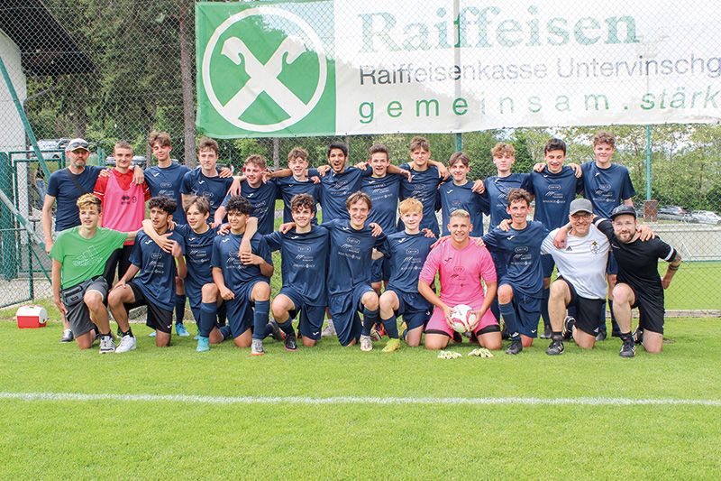 Die U-17 Jugend des ASV Latsch, welche als Spielgemeinschaft mit Kastelbell und Goldrain Kreissieger wurde