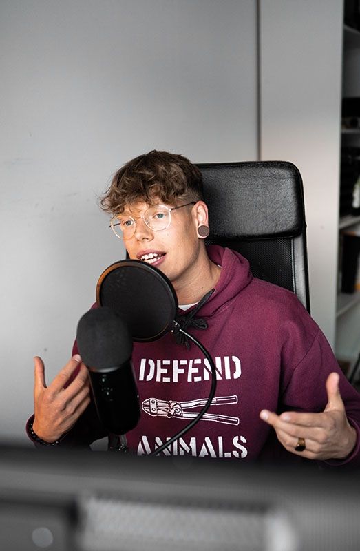 Daniel Felderer, genannt Feldi aus Prad, geb. 1998  Der Tierrechtsaktivist und Internet-Influencer ist überzeugt: „Veganismus ist das 100-prozentige Gegenmittel zum Tier-Missbrauch.“ 