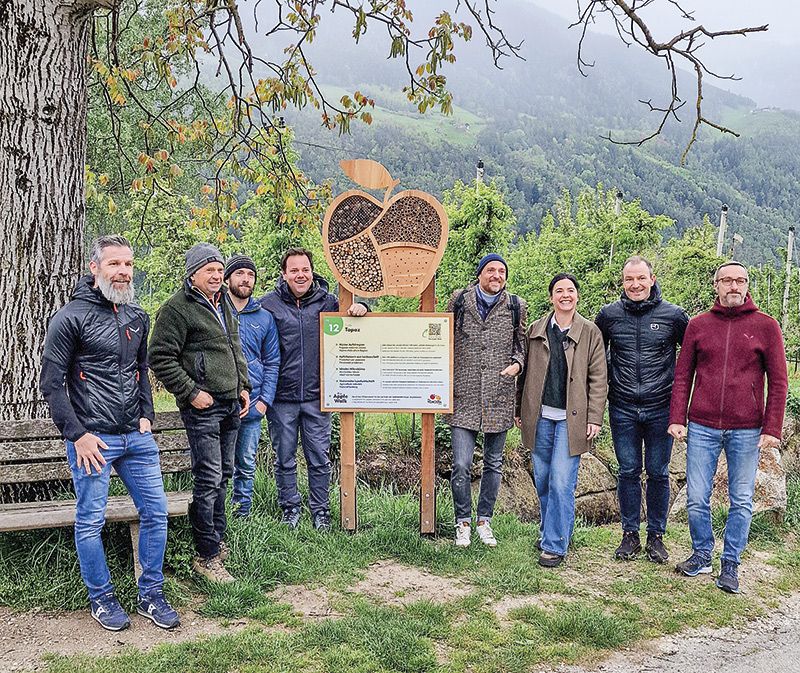 v. l.: Diego Satto (Betreute Werkstatt Latsch), Josef Sprenger (BB-Ortsobmann), Stefan Pezzei, Philip Ganthaler (Präsident TV-Partschins), Benjamin Laimer (VI.P), Karin Thaler (Geschäftsführung TV Partschins), Kurt Ratschiller (VI.P), Ulrich Schweitzer (Referent Gemeinde Partschins).