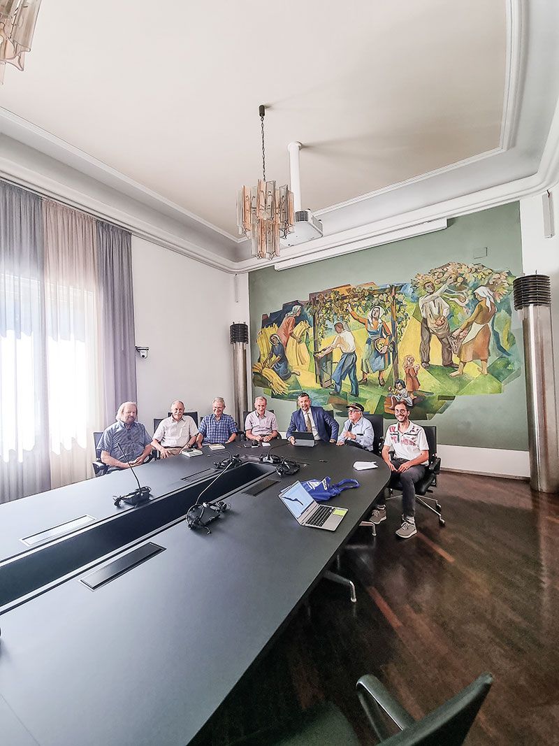 Foto: v. l.: Alexander Sparber, Alois Vent, Siegfried Tutzer, Arthur Scheidle, Daniel Alfreider, Walter Weiss und Philip Kleewein.