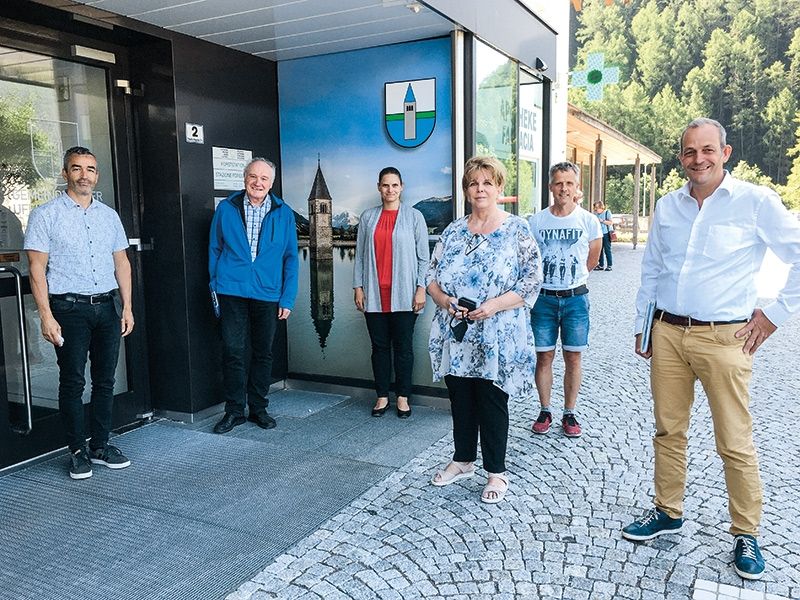 v. l.: BM Franz Prieth, hds-Ortsobmann Günther Folie, Bezirksleiterin Karin Meister, Maria Daniel und Günther Angerer sowie Bezirkspräsident Dietmar Spechtenhauser.