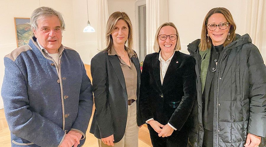 Zufrieden mit dem bisher Erreichten v. l.: Friedl Sapelza GWR Spondinig, Valeria Cenacchi von der Generaldirektion Regio der Europäischen Kommission, Europalandesrätin Magdalena Amhof und Gabriella Binkert Becchetti von der Region Unterengadin-Val Müstair