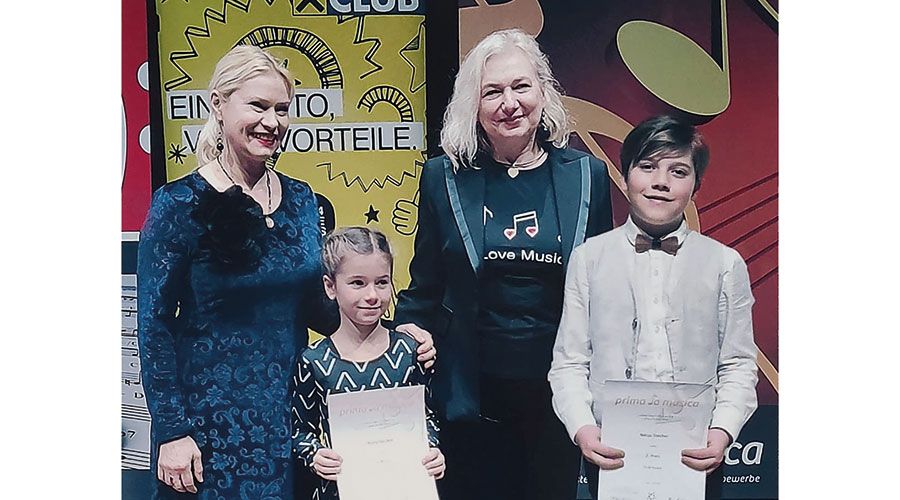 v. l.  Alena Savina, Romy Stecher, Dianna Dmitrijeva und Niklas Stecher bei der Preisverleihung  2026 bei „Prima la musica“ in Erl/Ebs