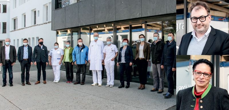 Pressetermin im Center da sanda‘ in  Santa Maria beim Besuch des  Regierungsrates Peter Peyer rechts oben im Bild;  rechts unten: Gemeindepräsidentin Gabriella Binkert-Becchetti