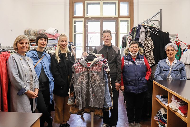 v. l. Monika Wielander, Kathrin Gruber, Magda Tumler, Herbert Habicher, Gerda Flora und Martha Nardone