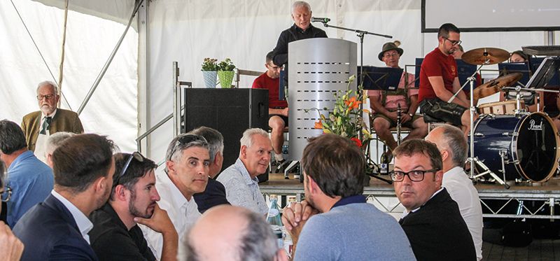 Am 9. Juli wurde in Gomagoi beim E-Werk Stilfs gefeiert und auf die große Bedeutung des E-Werkes in den letzten 100 Jahren hingewiesen. Nach den Grußworten und der Segnung der Wasserkraftwerke durch Pfarrer Florian Öttl, spielte die Böhmische der Musikkapelle Prad.  