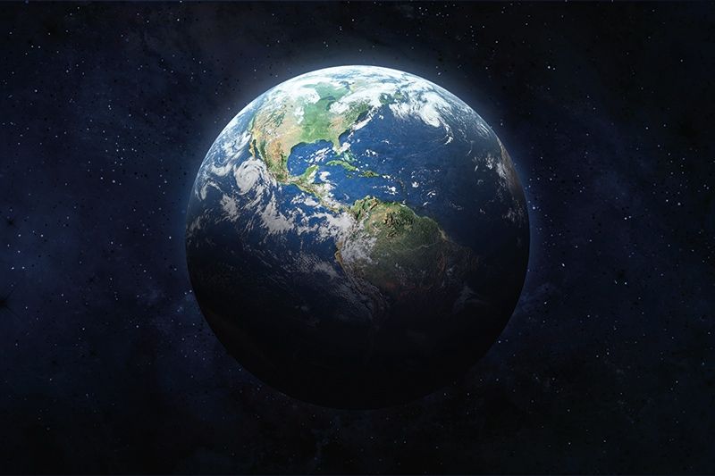 Der Planet Erde aus der Raumkapsel von Apollo 17 im Jahre 1972 auf dem Flug zum Mond vom Astronauten und Geologen Harrison Schmitt fotografiert.  Freigegeben von der Nasa unter der Nummer  „As17-148-22727“