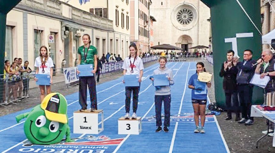 Hanna Platzgummer auf dem Podest